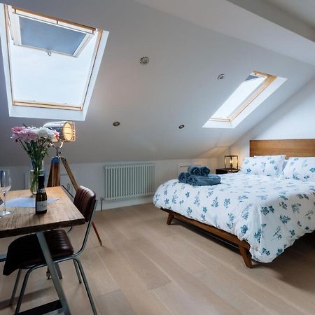 Luxury And Bright Bedrooms In Queens Park Londra Esterno foto