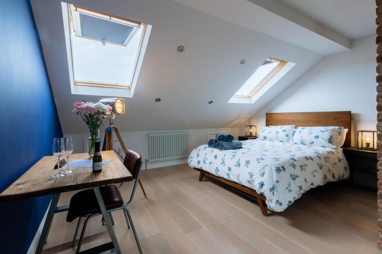 Luxury And Bright Bedrooms In Queens Park Londra Esterno foto